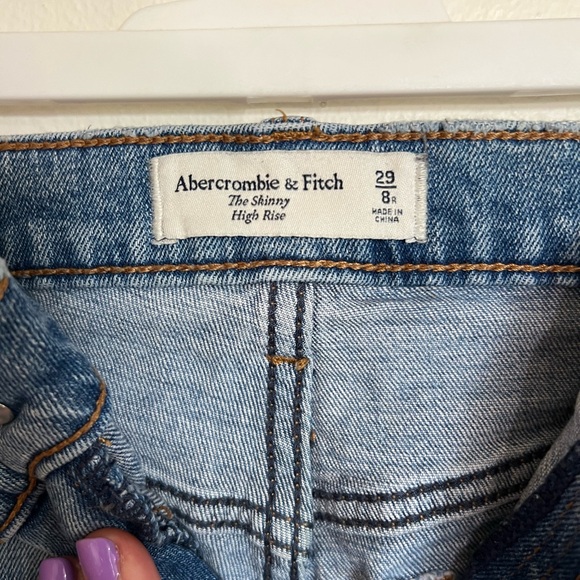 Jeans - Picture 2 of 3